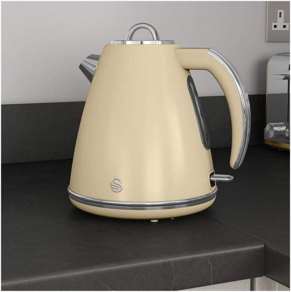 Swan 1.5L Retro Jug Kettle Cream