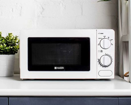Haden 700W 17L Microwave White