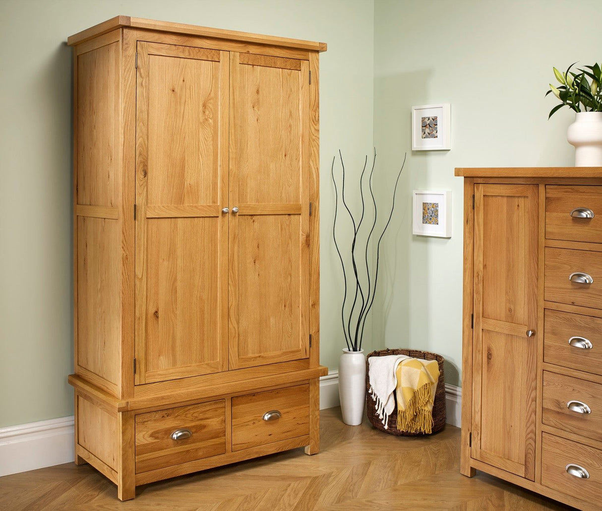 Winona 2 Door 2 Drawer Wardrobe
