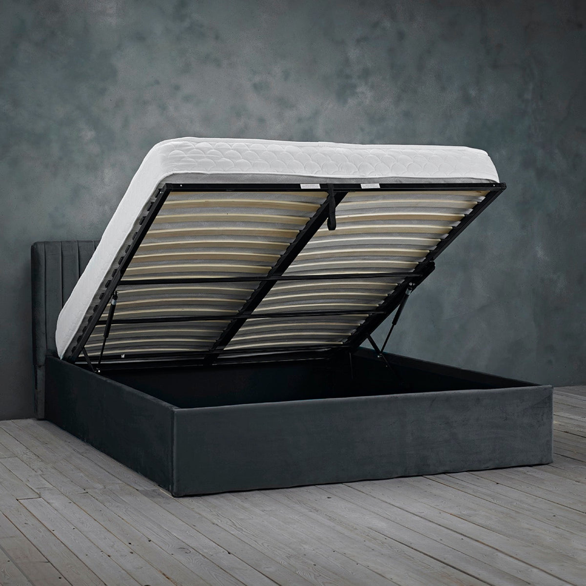 Briar Silver Kingsize Bed