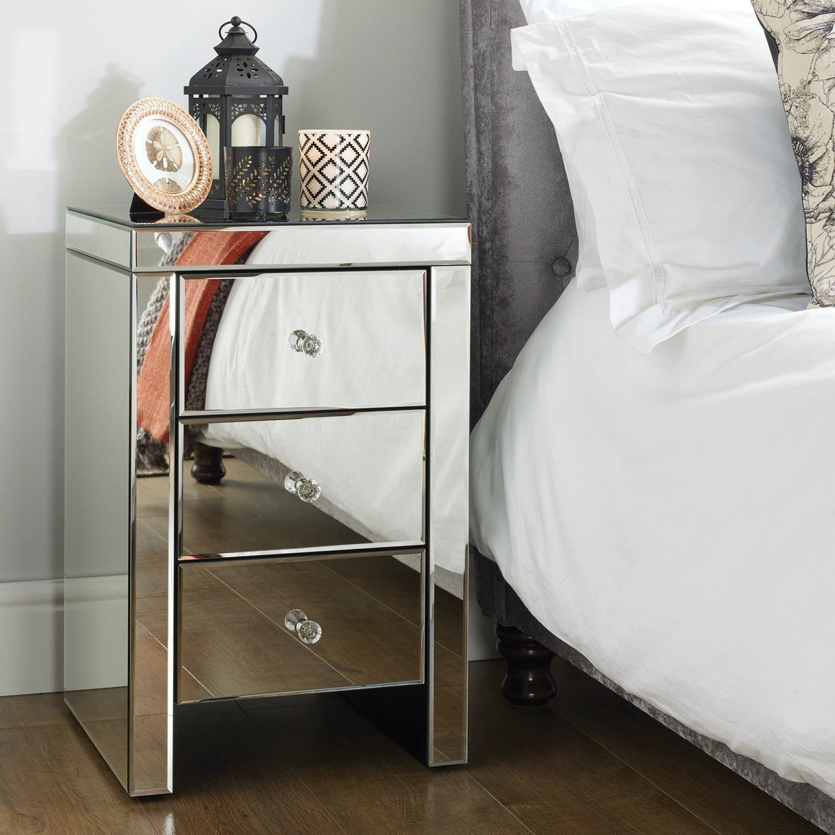 Saxen 3 Drawer Bedside