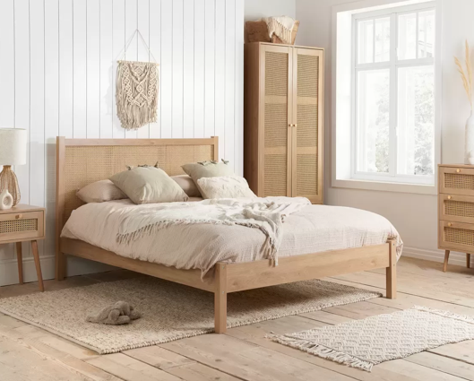Catalina King Rattan Bed- Oak
